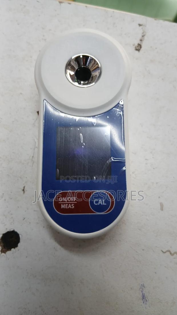 New Digital Refractometer  0-35 - main view