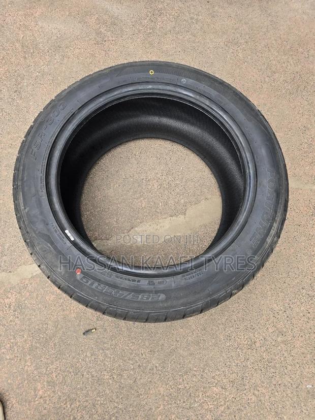 285/45r19 Fortune Tre - thumbnail 3