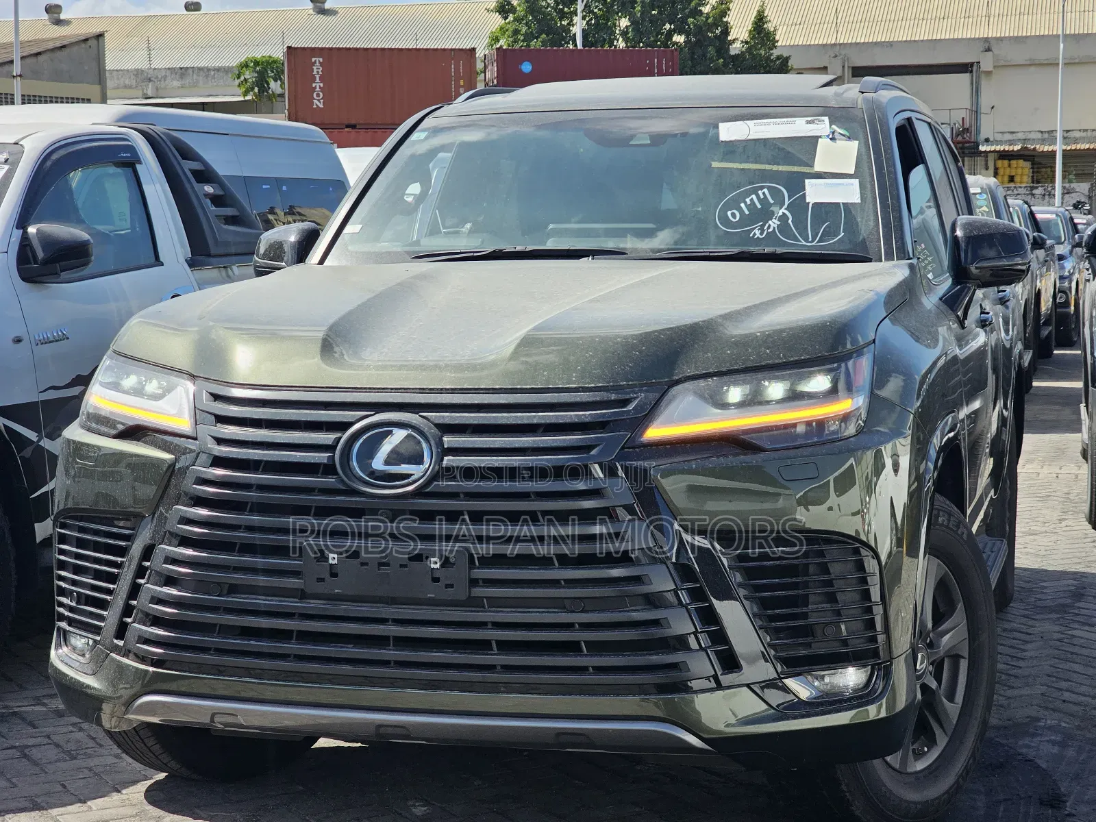 Lexus LX 2023 Green
