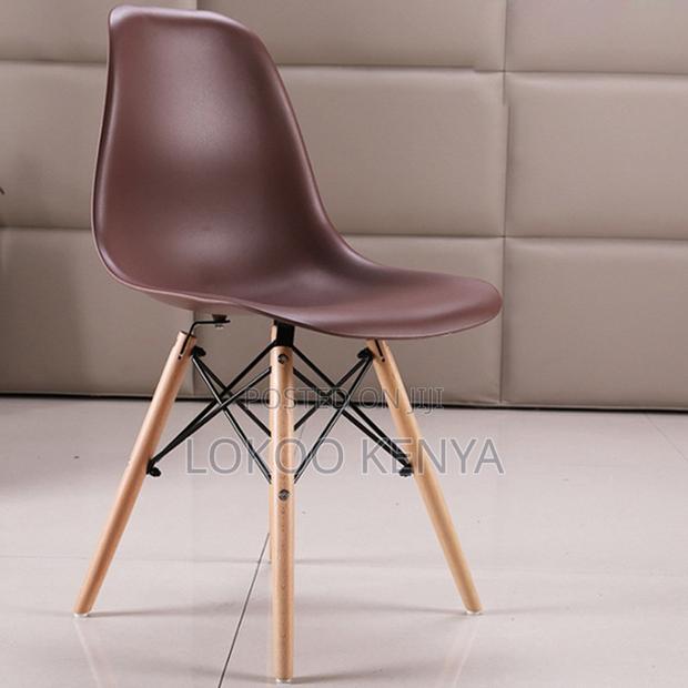 Dining Chairs : Light-Weight Dining Eames Chair