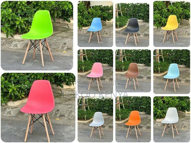 Dining Chairs : Light-Weight Dining Eames Chair - thumbnail 2