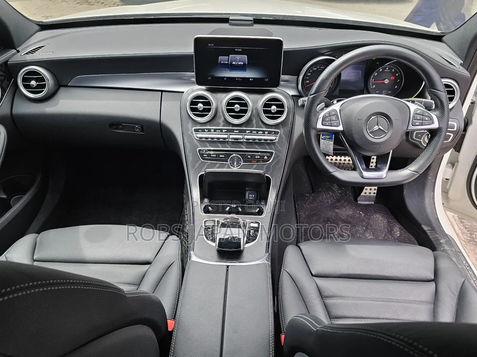 Mercedes-Benz C250 2018 Pearl