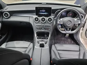 Mercedes-Benz C250 2018 Pearl