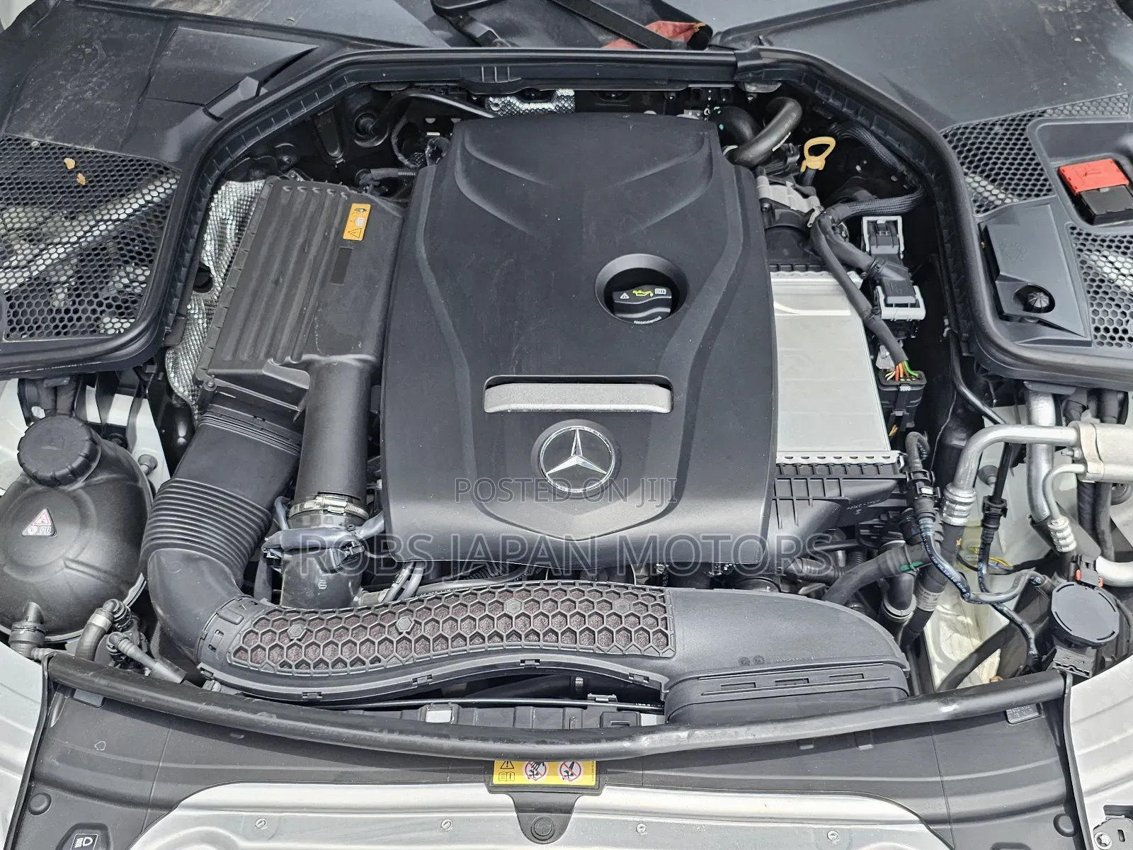 Mercedes-Benz C250 2018 Pearl