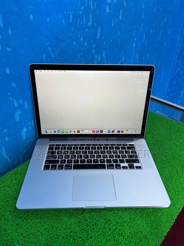 Laptop Apple MacBook Pro 2015 16GB Intel Core I7 SSD 512GB - main view