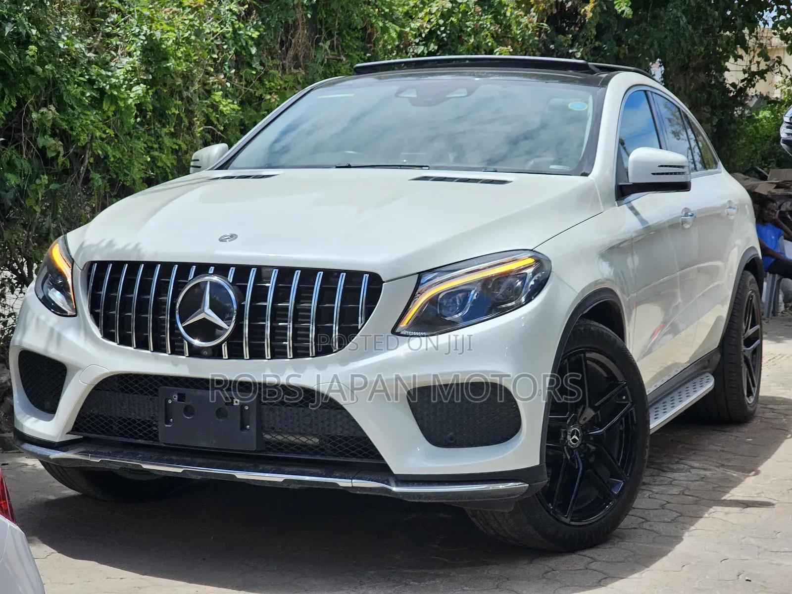 Mercedes-Benz GLE-Class GLE 350d 4MATIC 2018 Off white