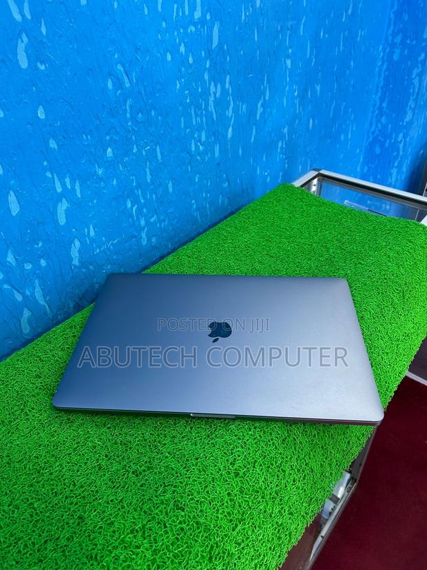 Laptop Apple MacBook Pro 2019 16GB Intel Core I7 SSD 512GB