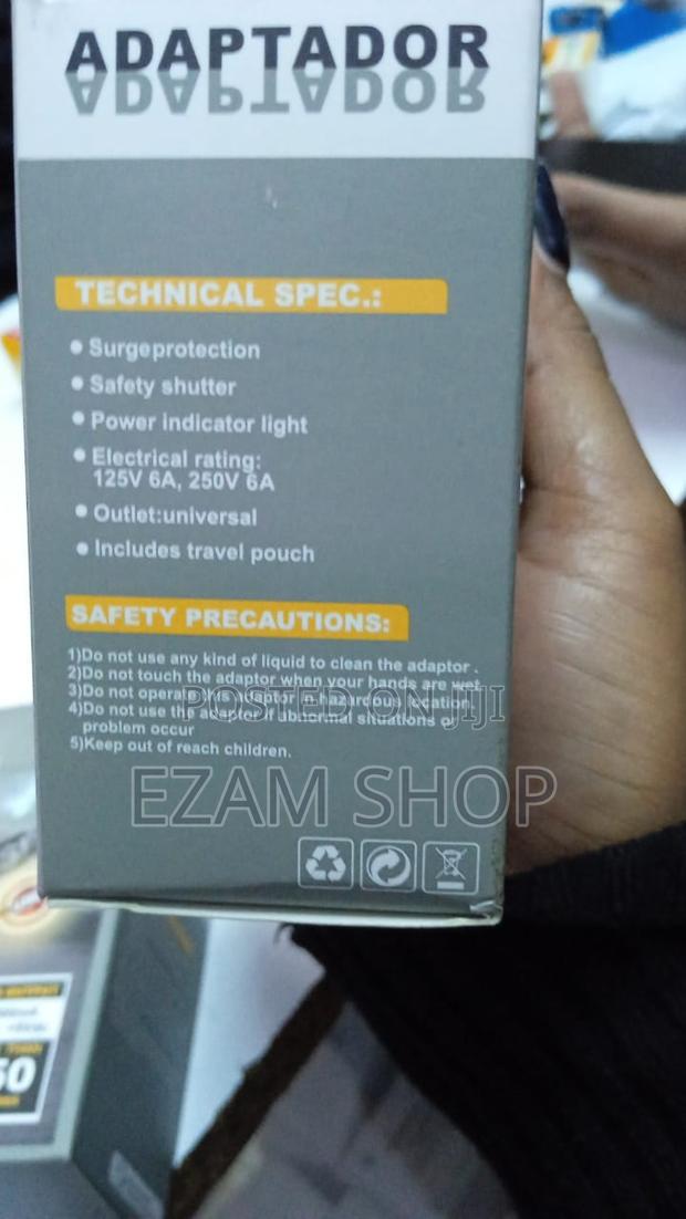 Universal Travel Adapter - main view