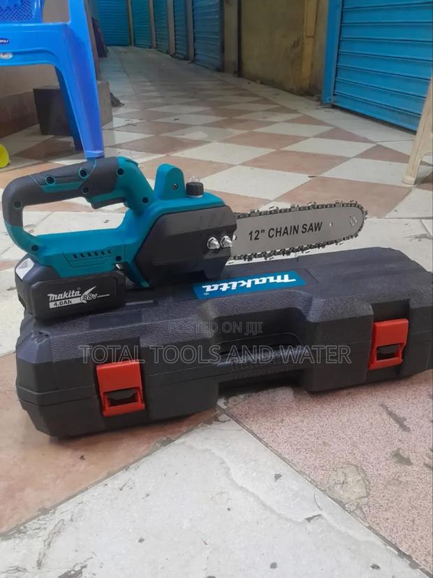 Cordless Chain Saw 12"