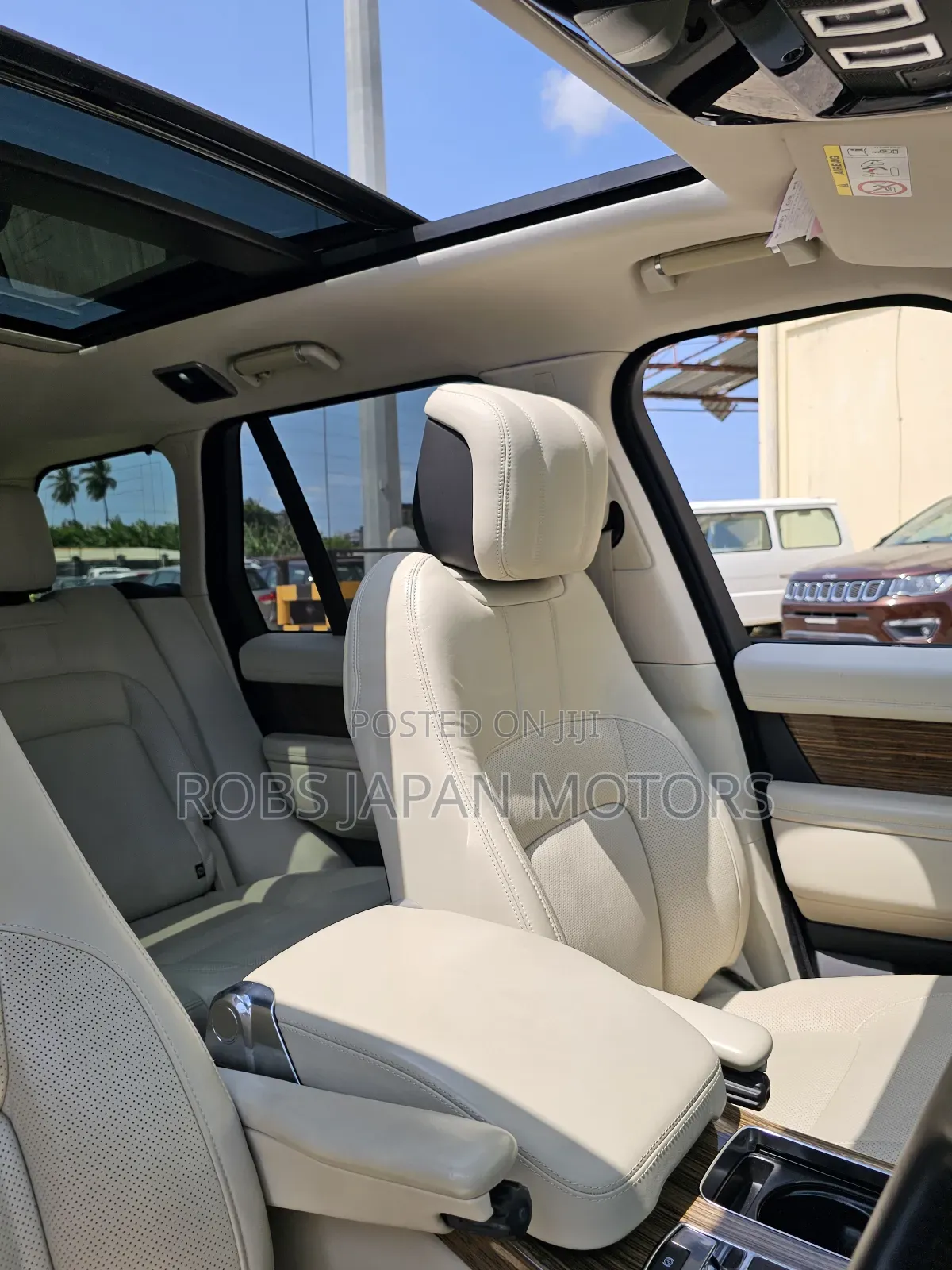 Land Rover Range Rover Vogue 2019 Beige