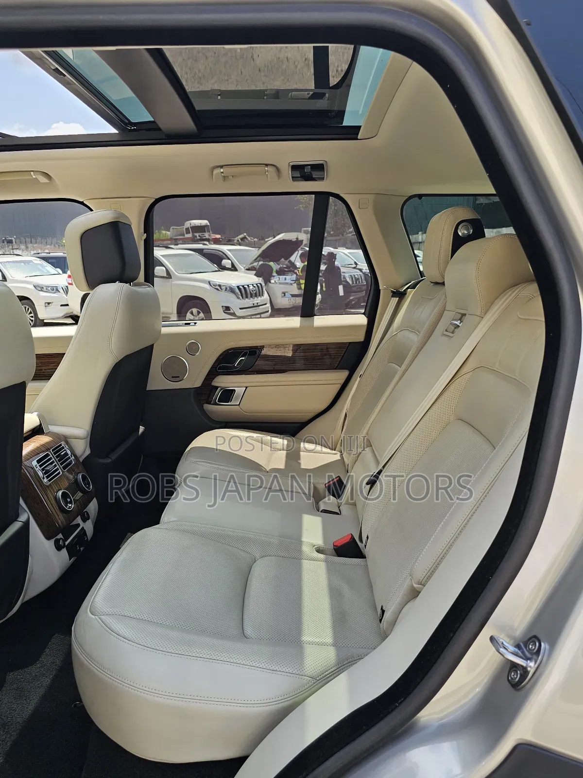 Land Rover Range Rover Vogue 2019 Beige