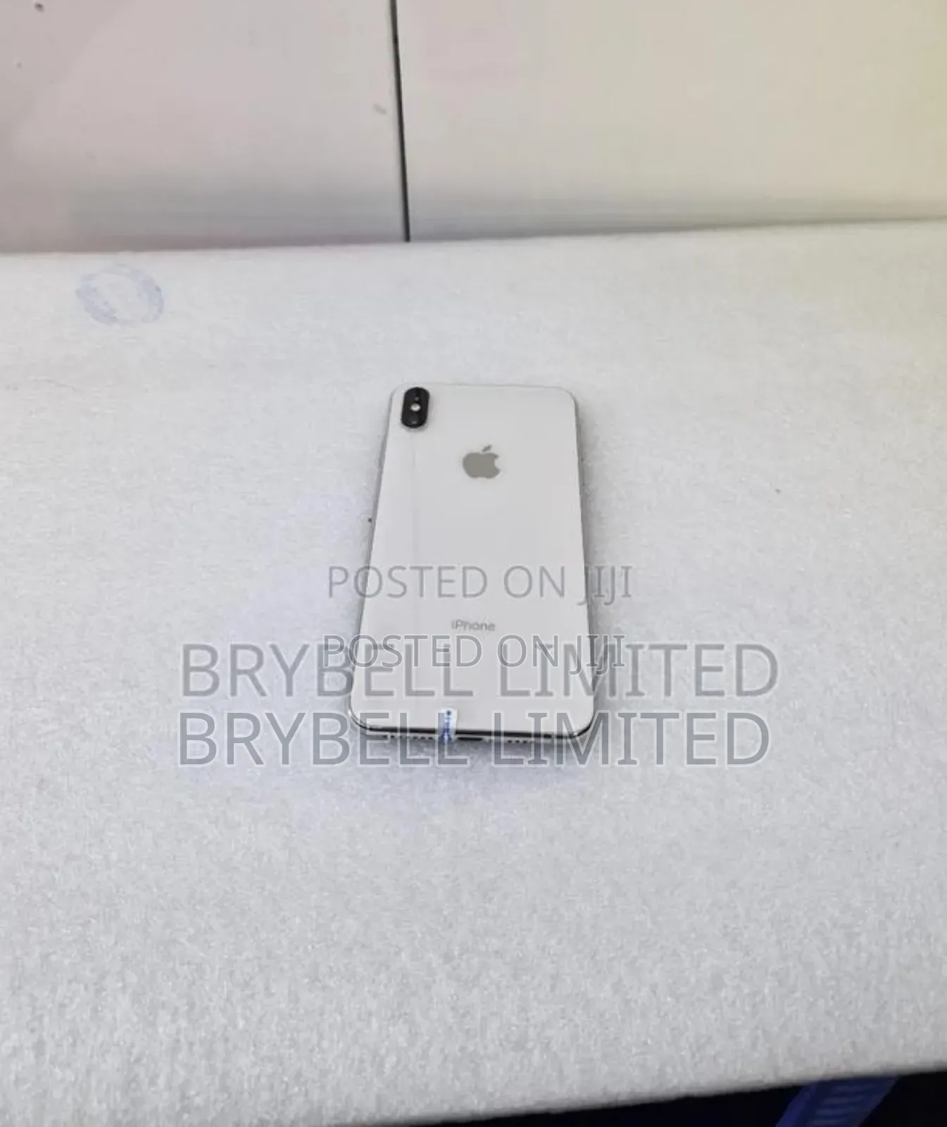 Apple iPhone XS Max 64 GB White
