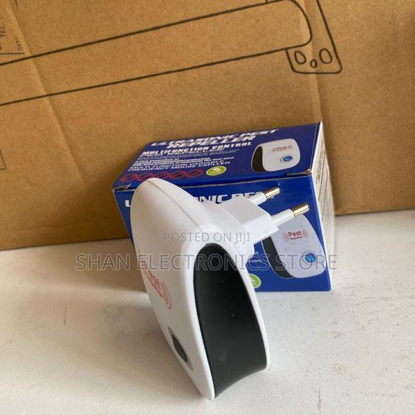 1pcs Upgraded Version Ultrasonic Pest Repeller