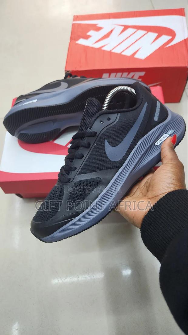 Nike Black Running Zoom - main view