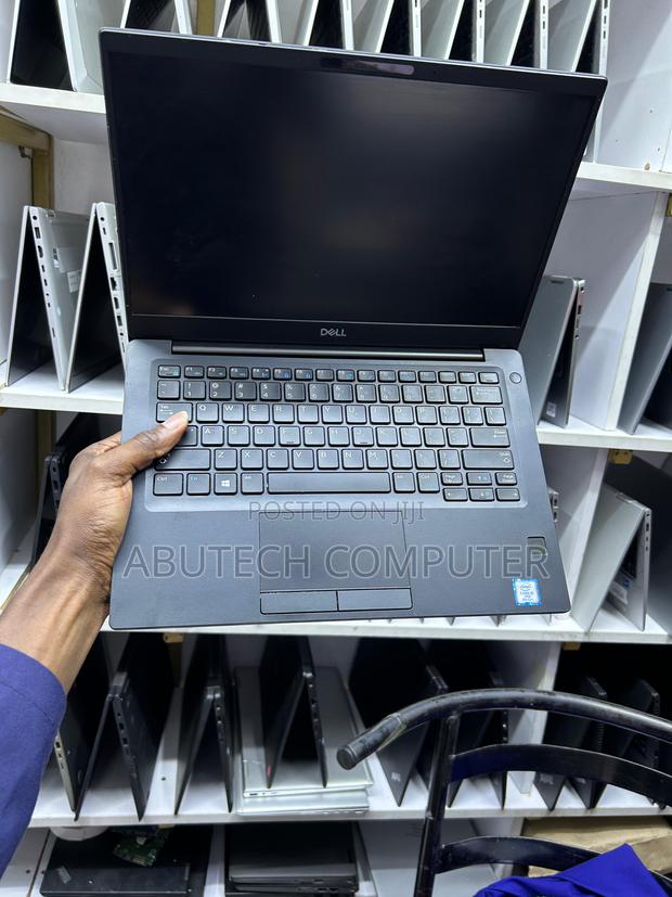 Laptop Dell Latitude 7390 8GB Intel Core I7 SSD 256GB