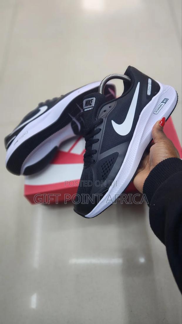 Black White Sole Nike Running Zoom Sneakers - thumbnail 3