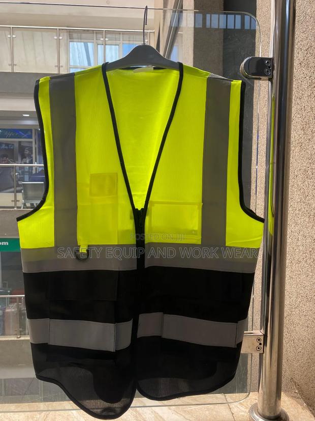 Multicolor Executive Vest For Field Use. - main view