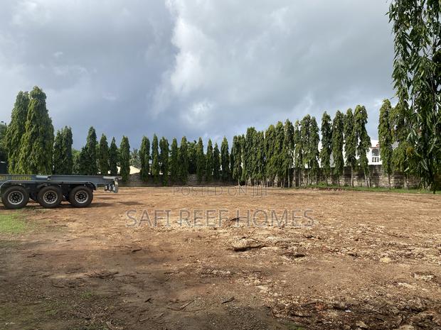 1.5 Acre Land Plus House for Lease Along Links Road - thumbnail 7