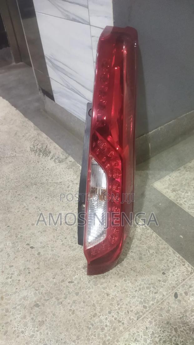 Nissan Xtrail T31 Tailight - thumbnail 4