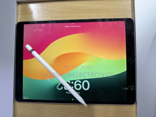 Apple iPad Pro 10.5 (2017) 256 GB Gray - thumbnail 3