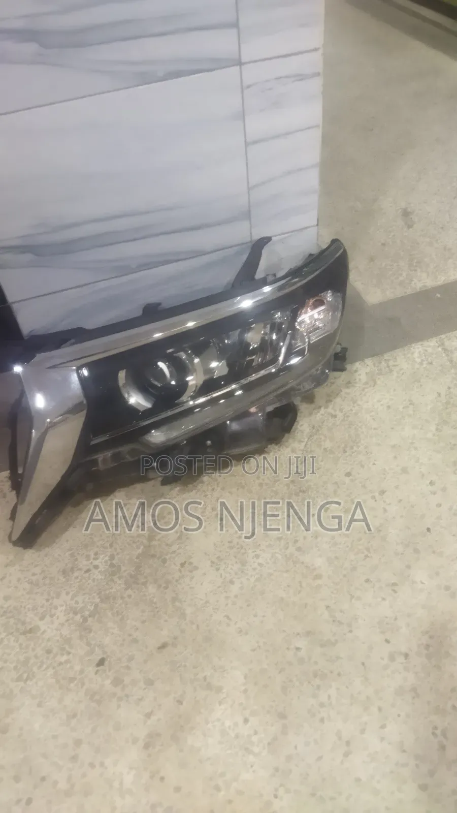Toyota Land Cruiser J165 Xenon Headlight