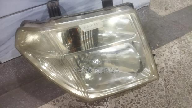 Nissan Navara 2010 Headlight - thumbnail 2