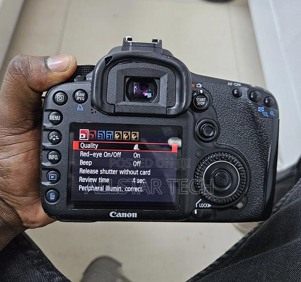 Canon Eos 7d DSLR Camera (Body Only) - thumbnail 3
