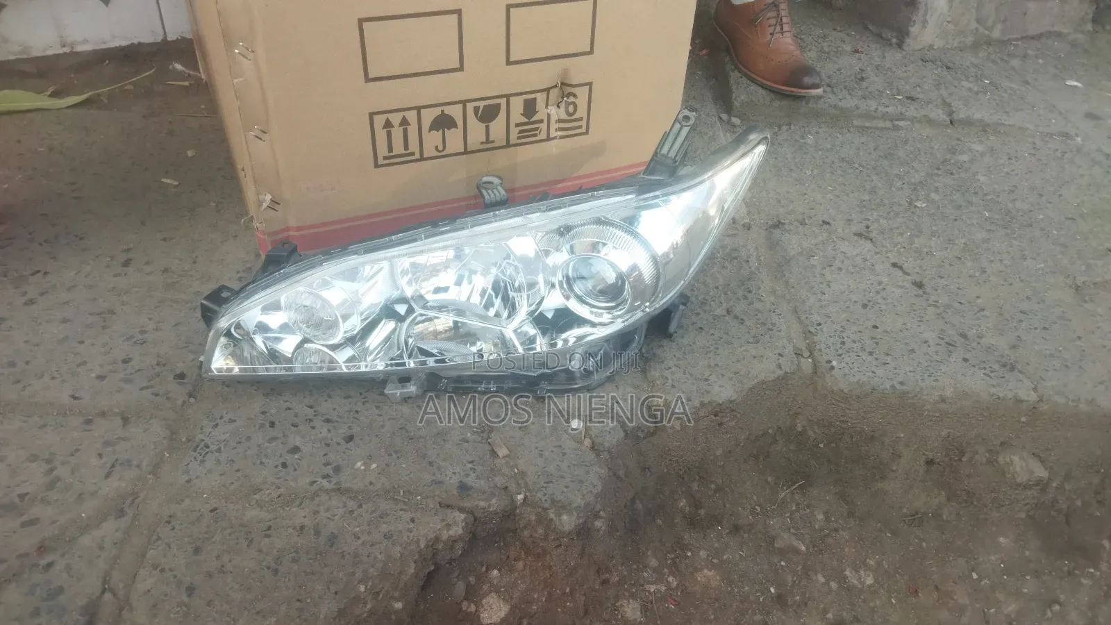 Wh 2014 Xenon Headlight Available