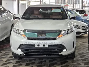 Toyota Harrier 2.0 2018 Off white