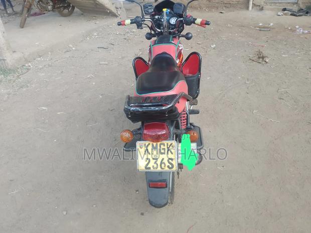 TVS HLX Plus ES 2023 Red - main view