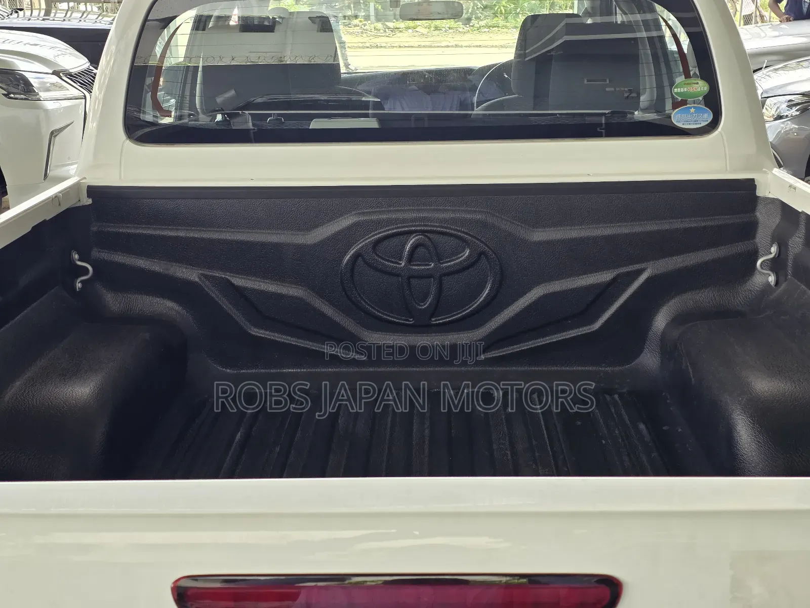 Toyota Hilux 2018 White