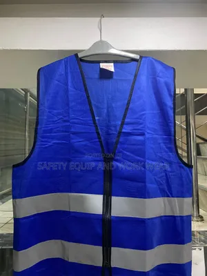 Blue Zipped Reflector With Pocket Free Style
