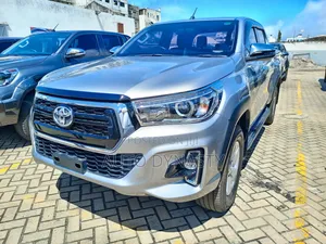 Toyota Hilux 2017 Gray