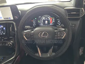 Lexus LX 2024