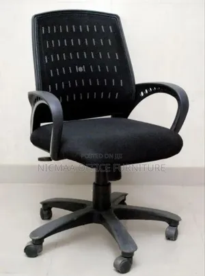 Medium Back Strong Mesh Office Seat