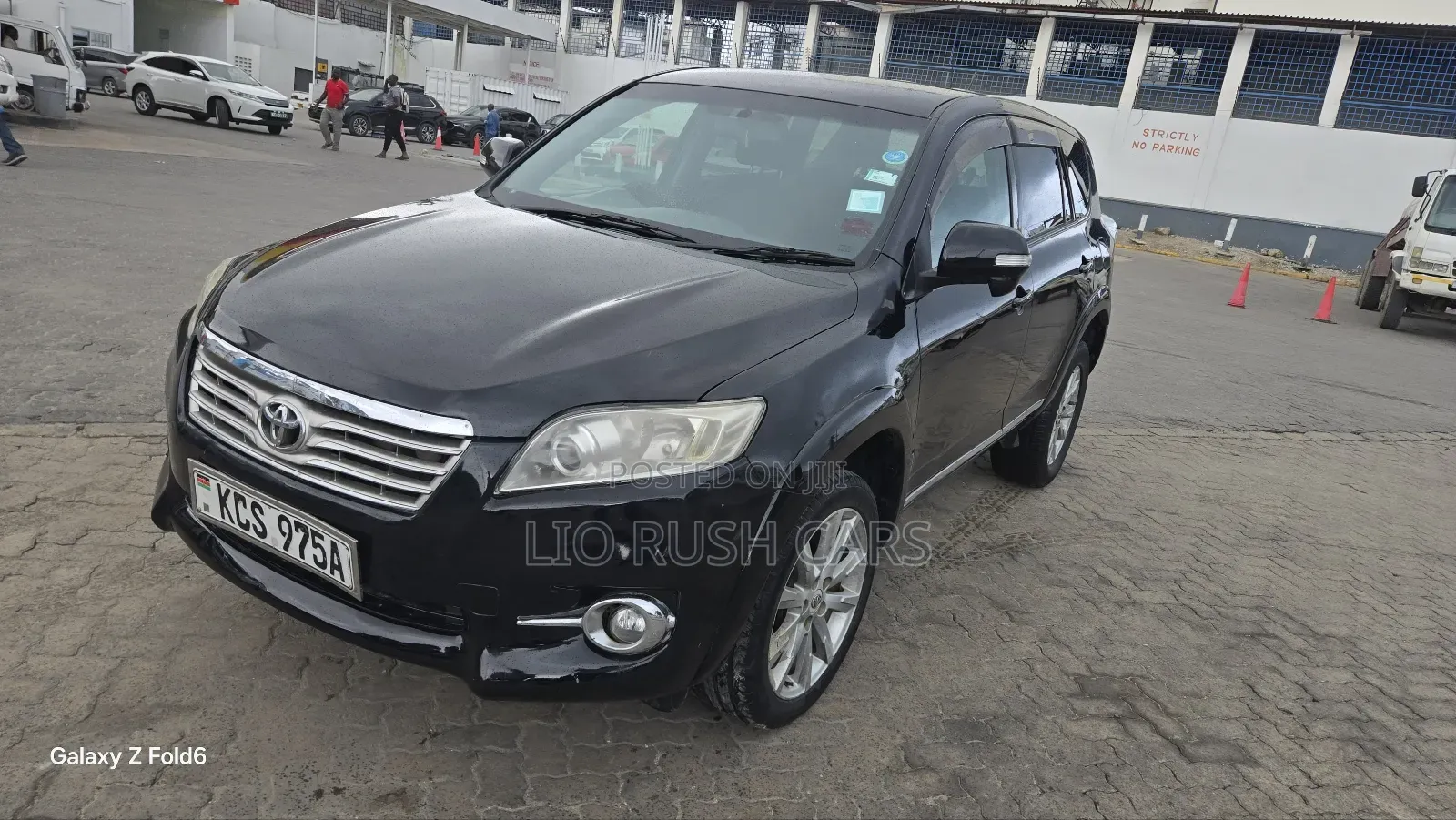 Toyota Vanguard 2011 Black