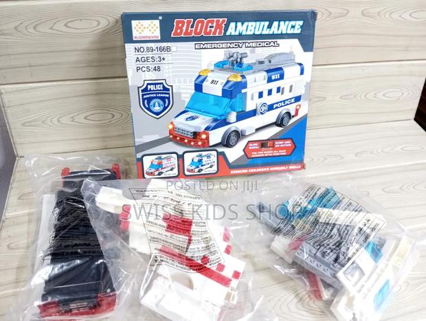 Block Ambulance / Building Blocks/ Legos - thumbnail 2