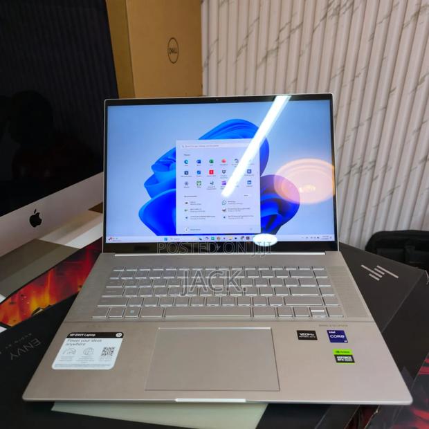 Laptop HP Envy 16 Gaming 16-H1023dx 32GB Intel Core I9 SSD 1T