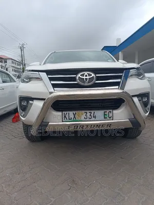 Toyota Fortuner 2018 Silver
