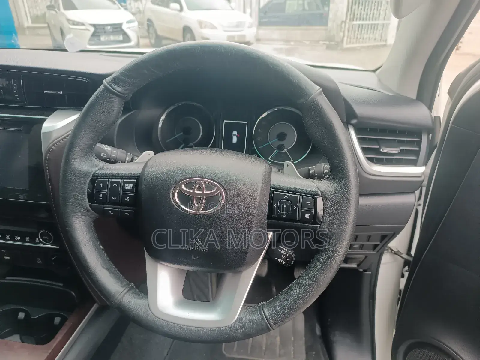 Toyota Fortuner 2018 Silver
