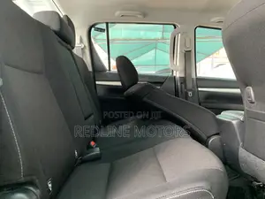 Toyota Hilux Revo Smart Cab Deisel 2.4 AWD 2018 Off white