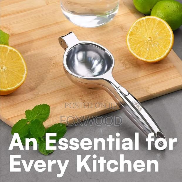 Stainless Steel Premium Quality Lemon Squeezer - thumbnail 3