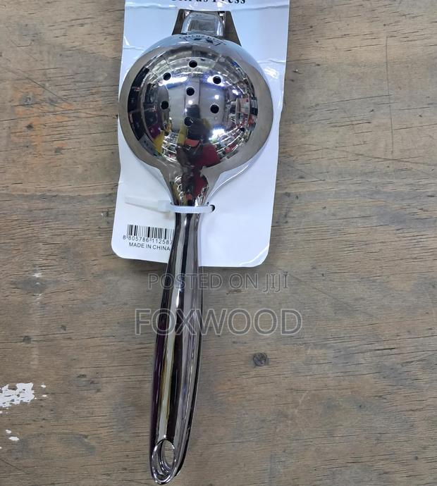 Stainless Steel Premium Quality Lemon Squeezer - thumbnail 4