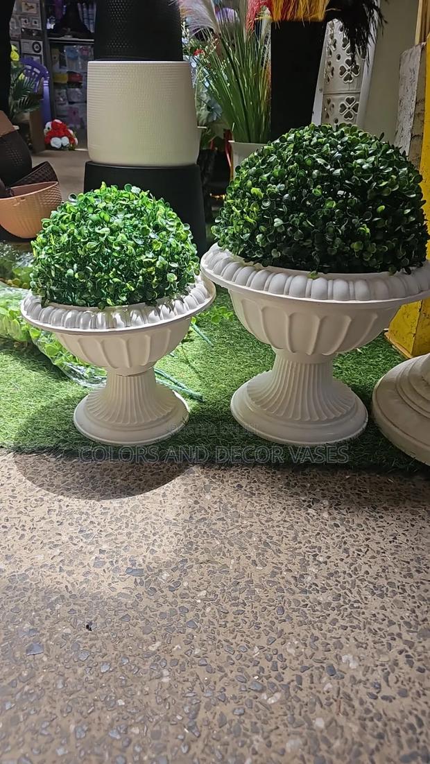 Ball Flowers and Plastic Vase - main view