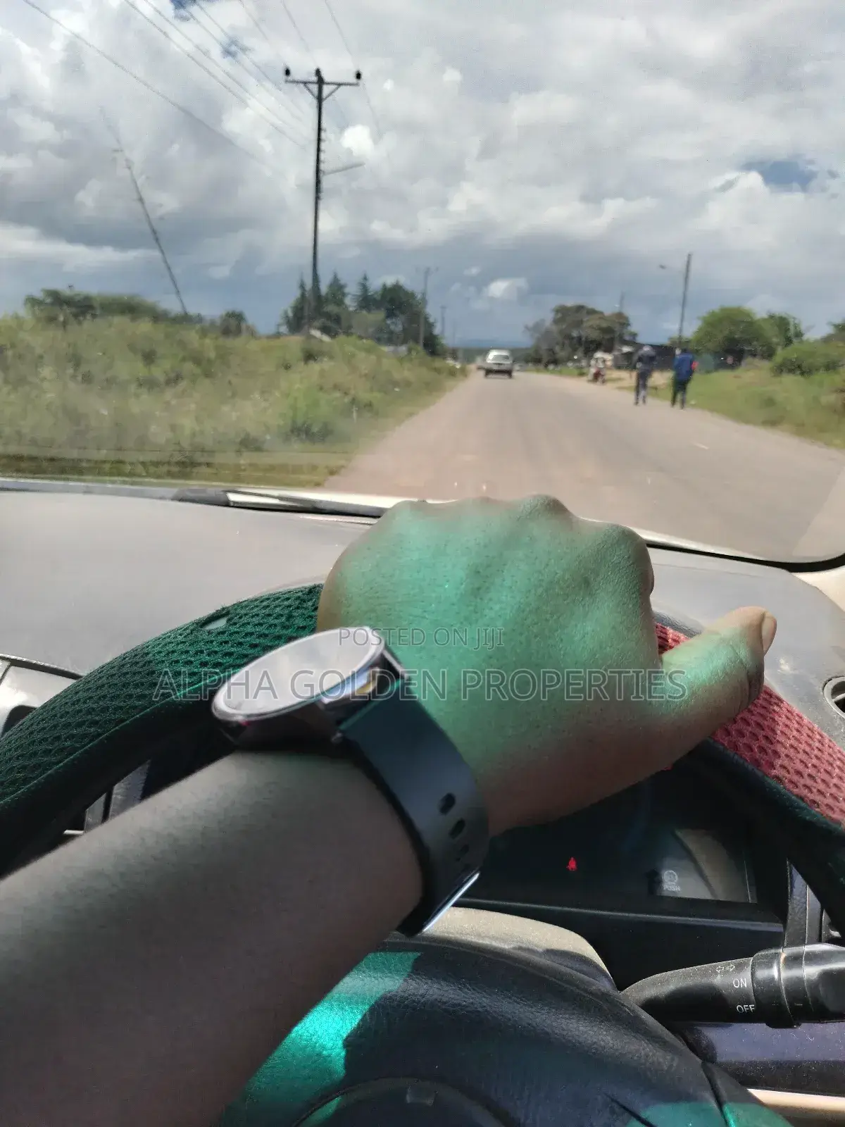 Nanyuki Airstrip, 4 Acres on Tarmac