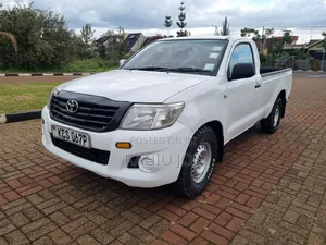 Toyota Hilux 2011 White