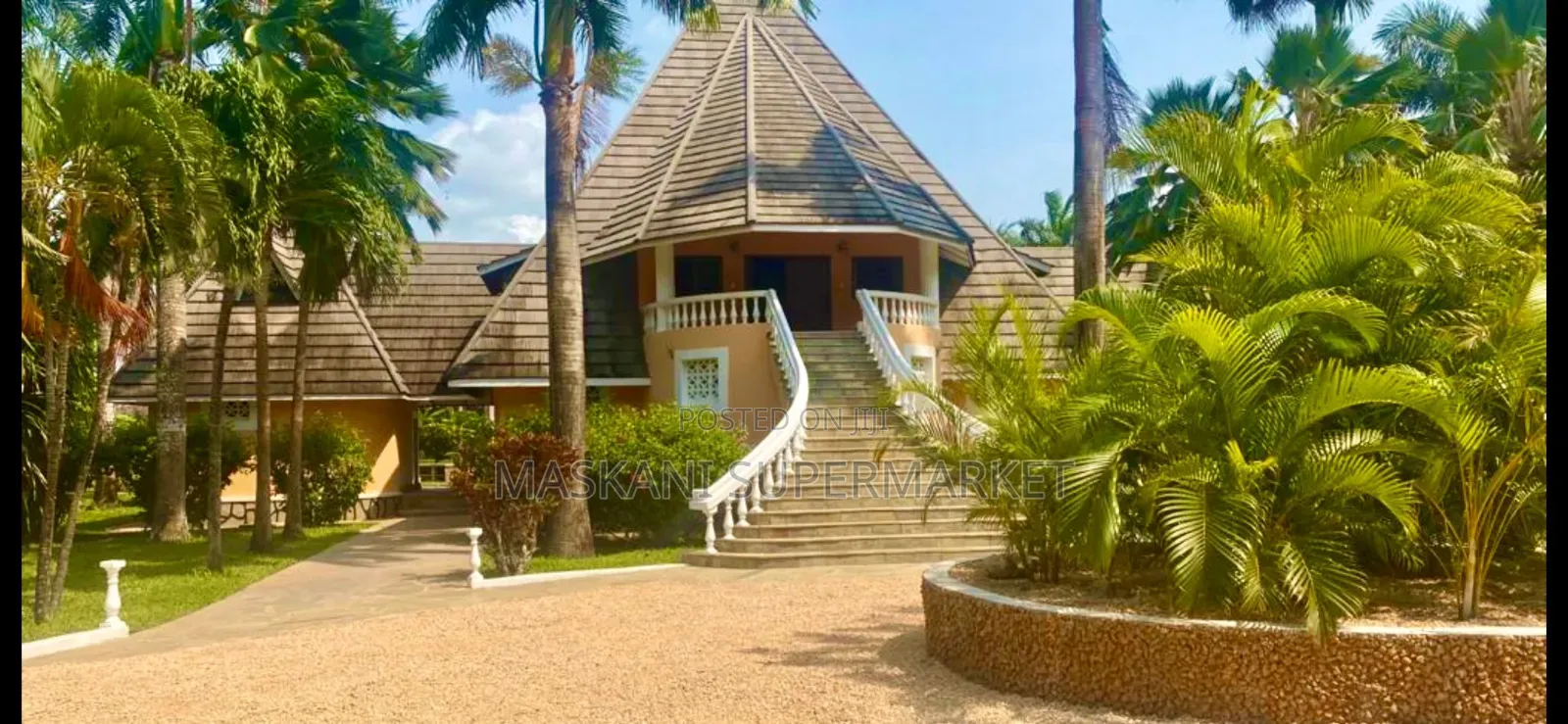 14bdrm Villa in Neptune, Diani for sale