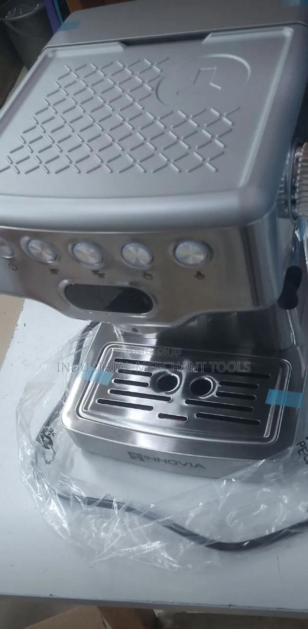 Recommendable Coffee Maker Machine - main view