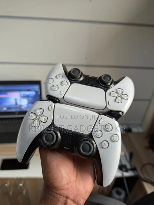 Pre-Owned Playstation 5 Controller!! - main view
