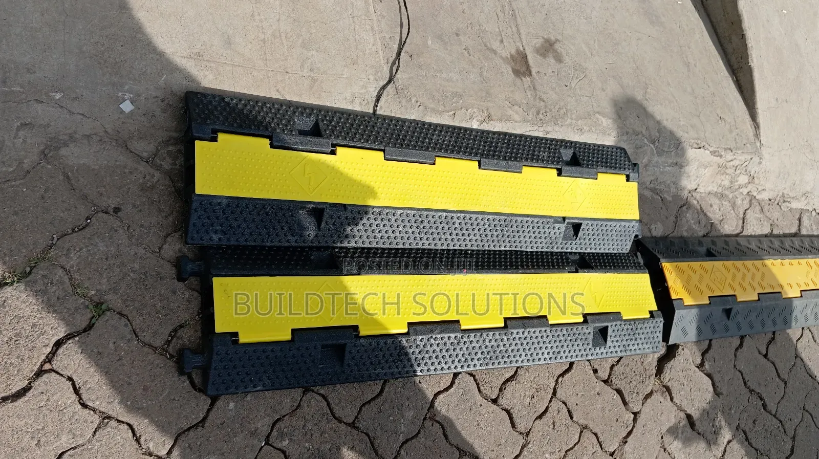 Light Duty 2- Channels Rubber Cable Protector